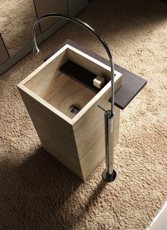 Travertino — Pedestal Basin